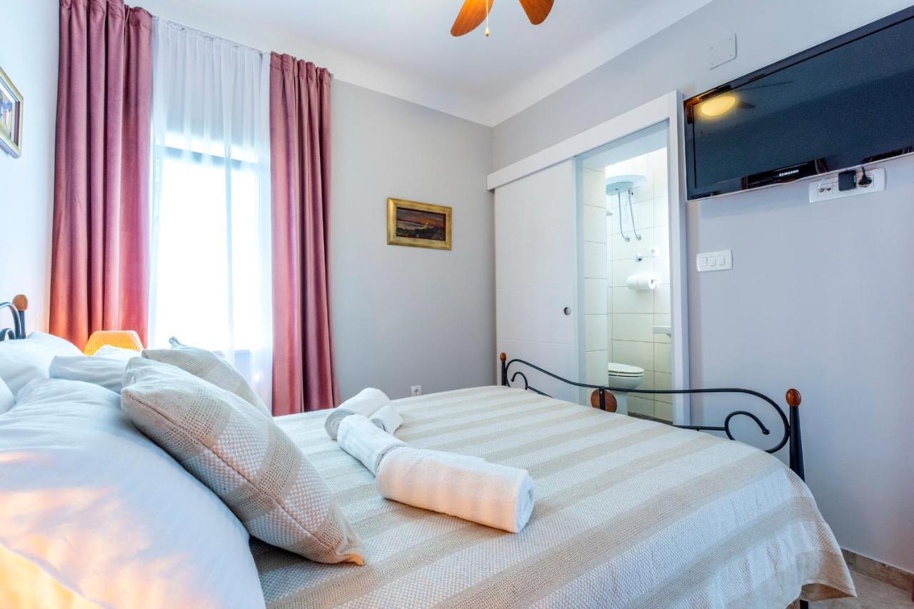 The Three Flowers Pool House Trogir Exterior foto